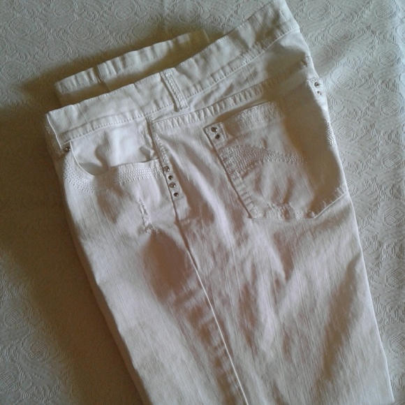 White House Black Market Denim - 🌺SALE🌺 NWOT WHBM White Glam Studded Jeans